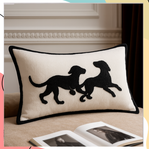 "סבסטיאן" – כרית נוי ברוח רטרו צרפתי יוקרתית, בעלת נוכחות אמנותית ומראה על־זמני