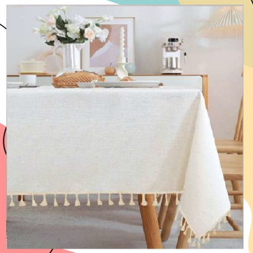 "לבנה" - מפת שולחן חג לבנה בעיצוב כפרי עם פונפונים ברמת גימור פרימיום | בד תערובת כותנה | ללא גיהוץ