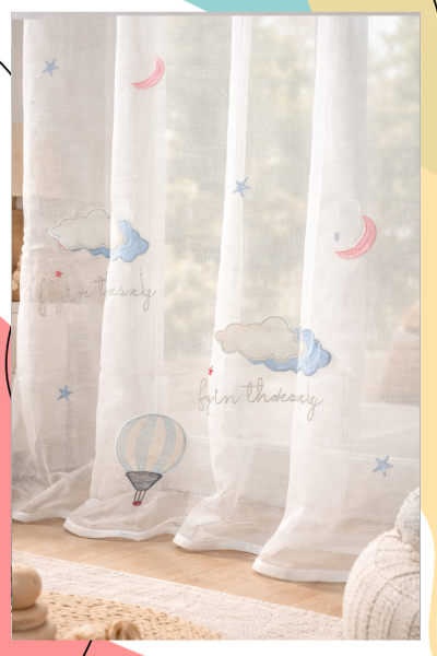 “רוקי” – וילון וואל רקום חלומי לחדר ילדים | כדורים פורחים